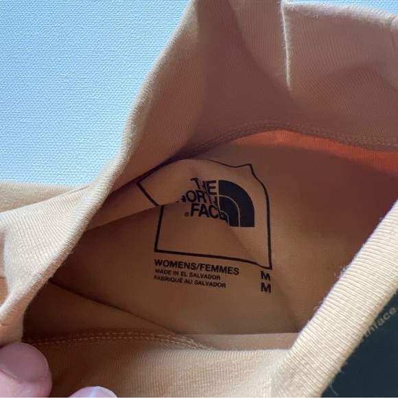 NWT North Face Womens Medium Pullover Almond Butter Crop Tee LS (V) - Picture 4 of 6